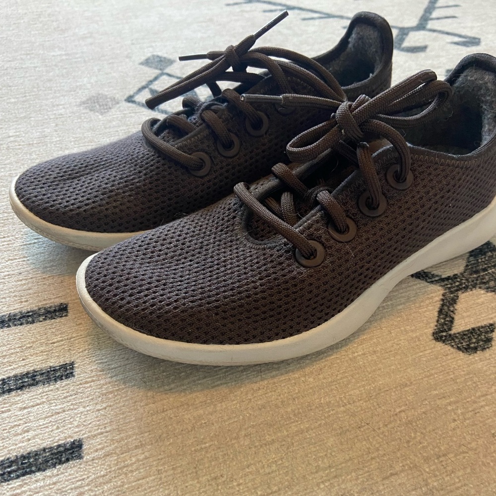 All Birds Tree Runners sz 6
